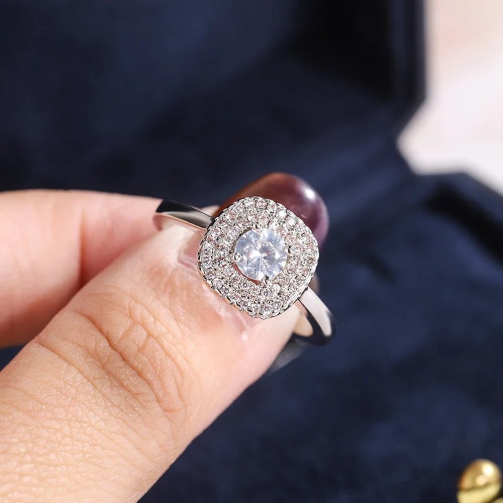 Stunning Ladies Halo Bridal Ring .925 Solid Sterling Silver - Picture 6 of 13